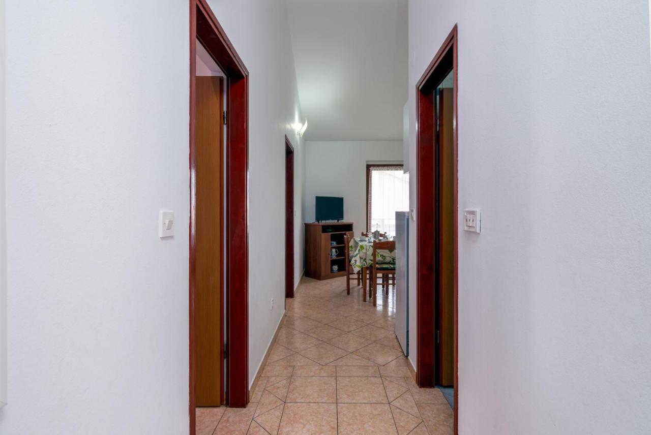Family Friendly Apartments With A Swimming Pool Valbandon, Fazana - 2201 Štinjan Extérieur photo