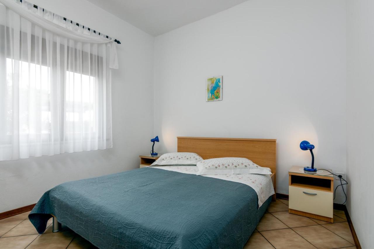 Family Friendly Apartments With A Swimming Pool Valbandon, Fazana - 2201 Štinjan Extérieur photo